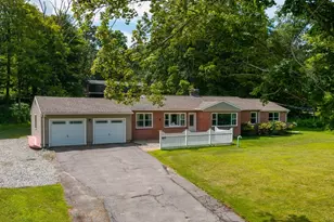 376 Chapin Rd, Hampden, MA 01036 - Photo 1