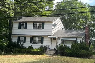 114 Lake St, Peabody, MA 01960 - Photo 1