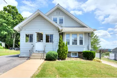 122 Brookline St, Worcester, MA 01603 - Photo 1