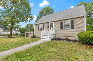 23 Warren St, Beverly, MA 01915 - Photo 1