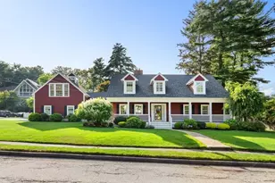 4 Friars Ln, Lynnfield, MA 01940 - Photo 1