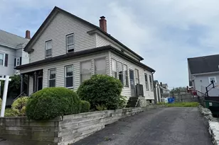 9 Robbins St, Waltham, MA 02453 - Photo 1