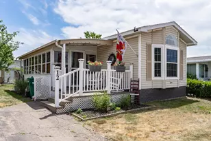 12 Viola Dr, Plainville, MA 02762 - Photo 1