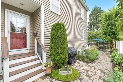 143 Waverley St #143, Belmont, MA 02478 - Photo 1