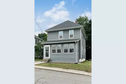 4 Worcester St, Clinton, MA 01510 - Photo 1