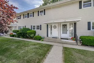 127 Woodbridge Rd, Chicopee, MA 01022 - Photo 1