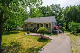 43 Pleasant St, Pembroke, MA 02359 - Photo 1