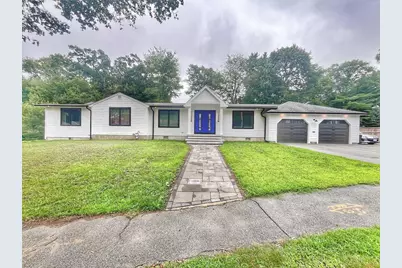 16 Thomas Rd, Lynnfield, MA 01940 - Photo 1