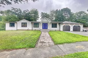 16 Thomas Rd, Lynnfield, MA 01940 - Photo 1