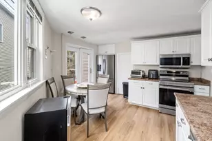 13 Knowlton St, Boston, MA 02127 - Photo 1