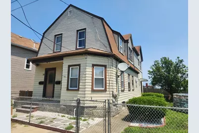 38 Beech St, New Bedford, MA 02740 - Photo 1