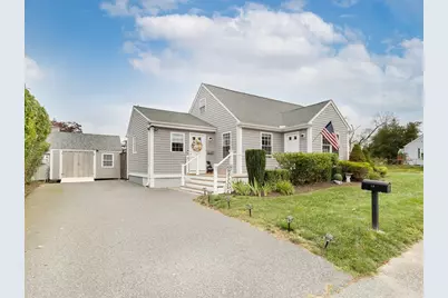 89 Doolittle Ct, Somerset, MA 02725 - Photo 1