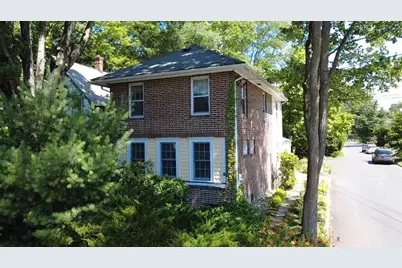 78 Vernon St, Northampton, MA 01060 - Photo 1
