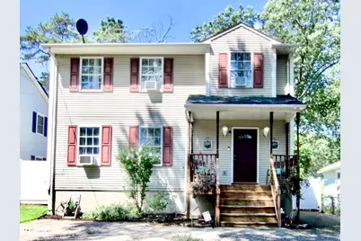 24 Arliss St, Springfield, MA 01109 - Photo 1