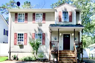 24 Arliss St, Springfield, MA 01109 - Photo 1