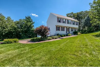 2 Cherry Tree Ln, Plainville, MA 02762 - Photo 1