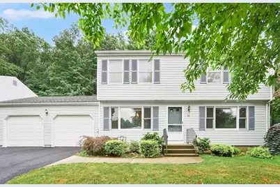 61 Caitlin Dr, Springfield, MA 01118 - Photo 1