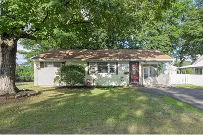 87 Wakefield St, Springfield, MA 01151 - Photo 1