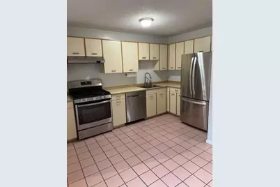 95 Tennis Plaza Rd #24, Dracut, MA 01826 - Photo 1