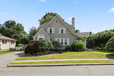 8 Saint James Rd, Shrewsbury, MA 01545 - Photo 1