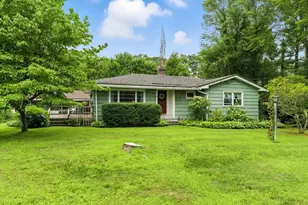 20 Harney St, West Springfield, MA 01089 - Photo 1