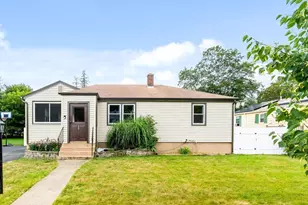 25 Kinney Dr, Worcester, MA 01602 - Photo 1