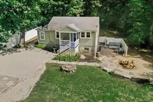 35 Old Oxford Rd, Charlton, MA 01507 - Photo 1