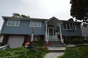 8 Brentwood Dr, Peabody, MA 01960 - Photo 1