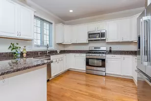 43 Hammond St, Waltham, MA 02451 - Photo 1