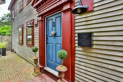 11 Boardman St, Newburyport, MA 01950 - Photo 1