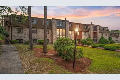 2 Greenbriar Dr #204, North Reading, MA 01864 - Photo 1