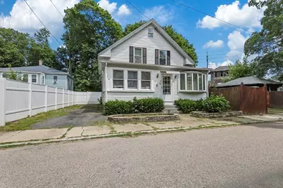 24 Perrin St, Attleboro, MA 02703 - Photo 1