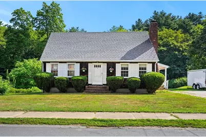 41 Madison St, Amesbury, MA 01913 - Photo 1