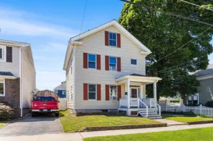 28 Cotting St, Medford, MA 02155 - Photo 1