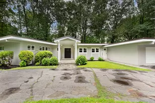 32 Aylesbury Rd, Worcester, MA 01609 - Photo 1