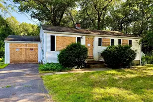 207 Overland St, Springfield, MA 01118 - Photo 1