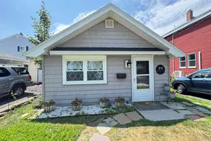 39 Bay View Ave, Winthrop, MA 02152 - Photo 1