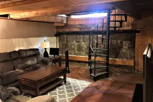 162 Commercial St, Boston, MA 02109 - Photo 1