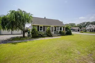 721 Pendleton Ave, Chicopee, MA 01020 - Photo 1