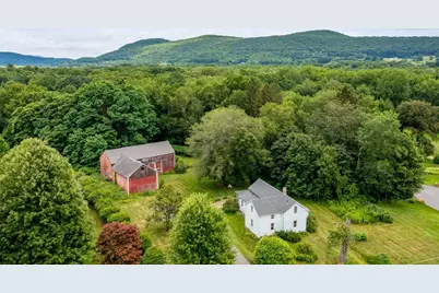 82 Lovefield St, Easthampton, MA 01027 - Photo 1