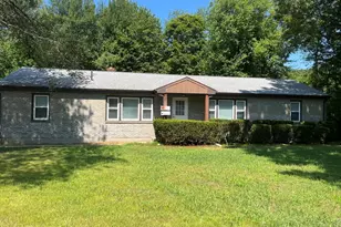 26 Washington St, Plainville, MA 02762 - Photo 1