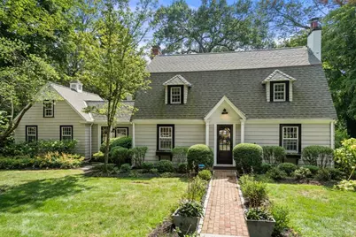 4 Arnold Rd, Wellesley, MA 02481 - Photo 1