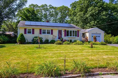 221 Pearl St, Attleboro, MA 02703 - Photo 1