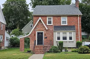 25 Essex St, Medford, MA 02155 - Photo 1