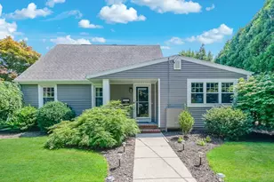 152 Huntington Ave, Dartmouth, MA 02747 - Photo 1