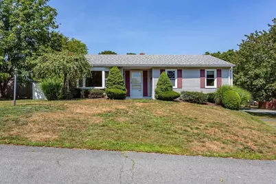 492 Eastview Ave, Somerset, MA 02726 - Photo 1
