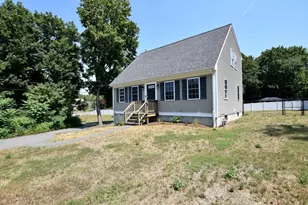 58 Wareham St, Middleborough, MA 02346 - Photo 1