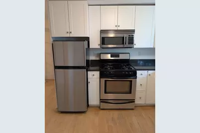 4 Webster St #6, Somerville, MA 02145 - Photo 1