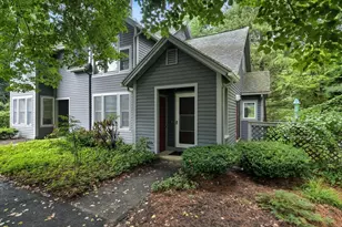 5 Amity Pl, Amherst, MA 01002 - Photo 1