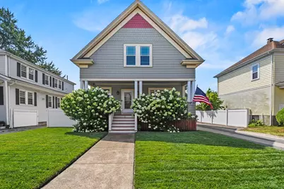 11 Huttleston Ave, Fairhaven, MA 02719 - Photo 1